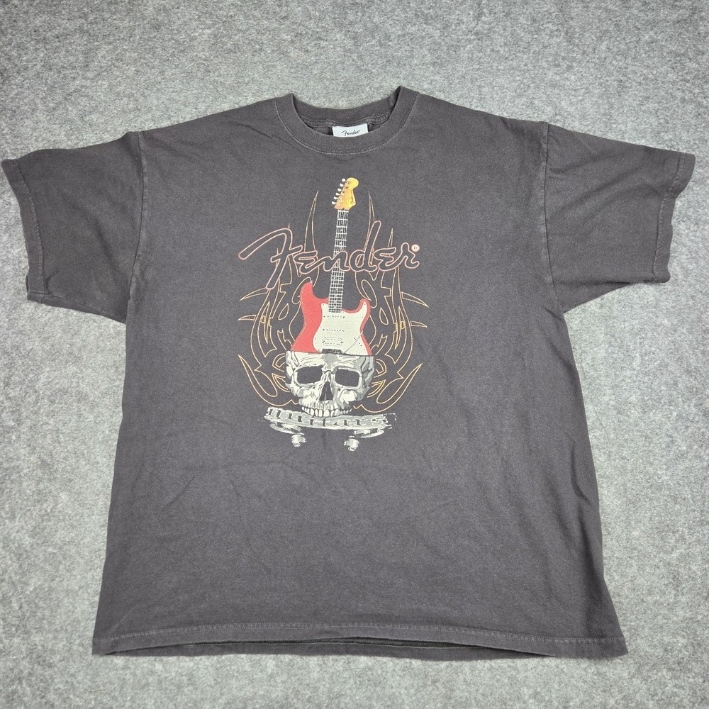 Vintage 90s Y2K Fender Guitars T-shirt Men's Size XL Black Tribal Flames & Skull